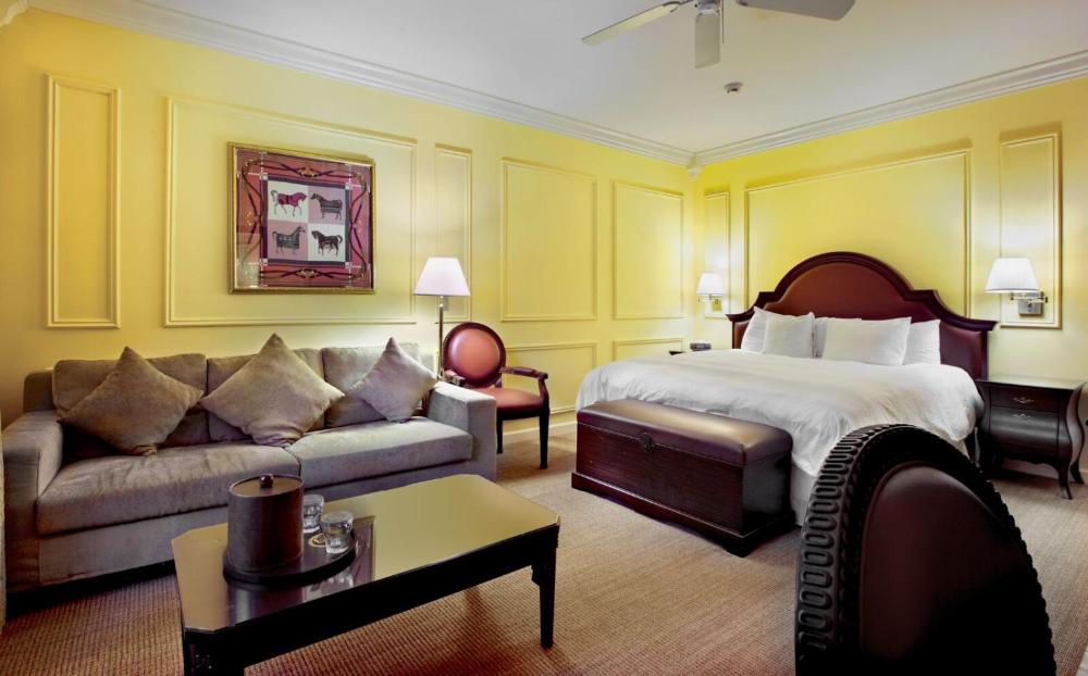 King Room interior